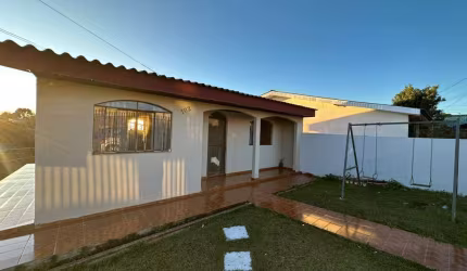 Casa para Venda em Guarapuava, Alto da XV, 2 dormitórios, 1 banheiro, 4 vagas