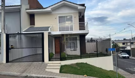 Sobrado para Venda em Guarapuava, Trianon, 3 dormitórios, 1 suíte, 2 vagas
