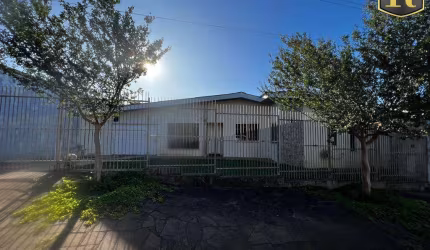 Casa para Venda em Guarapuava, Dos Estados, 4 dormitórios, 2 suítes, 2 vagas