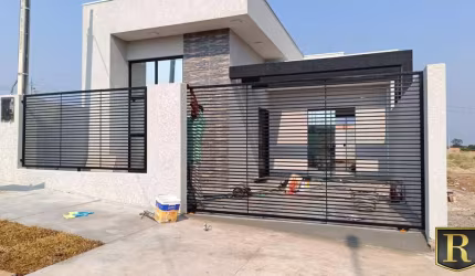 Casa para Venda em Guarapuava, Industrial, 2 dormitórios, 1 banheiro, 1 vaga