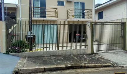 Sobrado para Venda em Guarapuava, Dos Estados, 3 dormitórios, 1 suíte, 2 banheiros, 3 vagas
