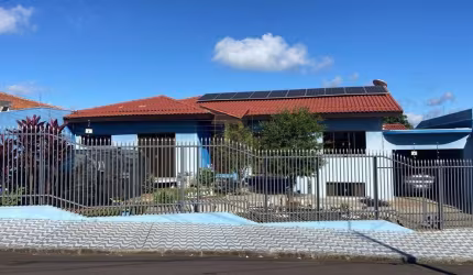 Casa para Venda em Guarapuava, São Cristovão, 4 dormitórios, 1 suíte, 2 vagas