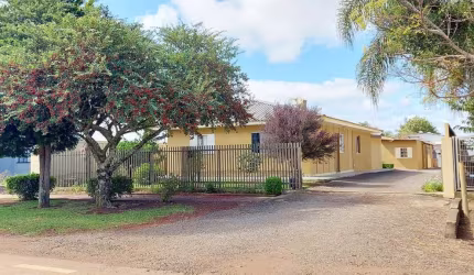 Casa para Venda em Guarapuava, Colônia Cachoeira, 4 dormitórios, 2 banheiros