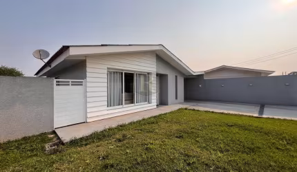 Casa para Venda em Guarapuava, Vila Bela, 3 dormitórios, 2 banheiros, 2 vagas