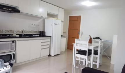 Apartamento para Locação em Guarapuava, Centro, 2 dormitórios, 1 banheiro, 1 vaga