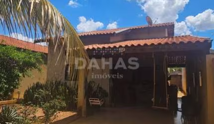 Casa em Jardim Santa Lucia  -  Colina