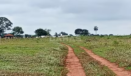 Área com 14 Hectares no Jardim Anastácio