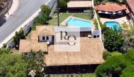 Casa estilo Chácara 924 metros e bem no meio do centro da cidade Atibaia/ SP