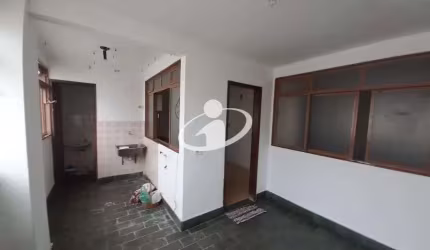 Apartamento com 3 quartos para alugar no Maracanã, Uberlândia  por R$ 1.500
