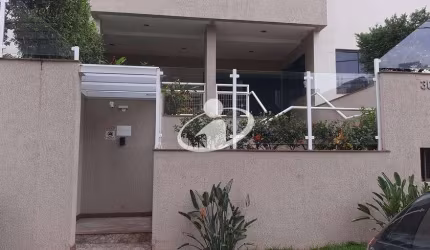 Apartamento com 3 quartos para alugar em Saraiva, Uberlândia  por R$ 2.000