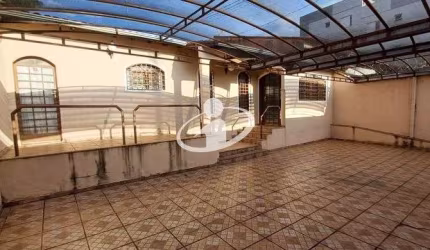 Casa comercial com 2 salas para alugar no Vigilato Pereira, Uberlândia  por R$ 5.000
