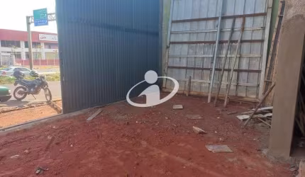 Barracão / Galpão / Depósito para alugar no Custódio Pereira, Uberlândia  por R$ 9.000