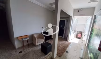 Prédio para alugar no Umuarama, Uberlândia  por R$ 3.400