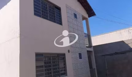 Apartamento com 2 quartos para alugar no Custódio Pereira, Uberlândia  por R$ 1.250