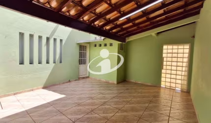 Casa com 4 quartos para alugar no Pacaembu, Uberlândia  por R$ 3.500