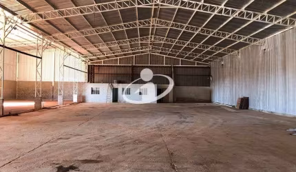 Barracão / Galpão / Depósito com 3 salas para alugar em São Jorge, Uberlândia  por R$ 24.000