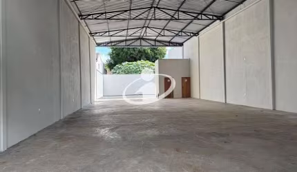 Barracão / Galpão / Depósito para alugar no Brasil, Uberlândia  por R$ 8.500