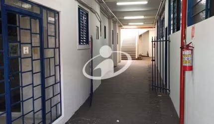 Prédio com 11 salas para alugar no Martins, Uberlândia  por R$ 9.000