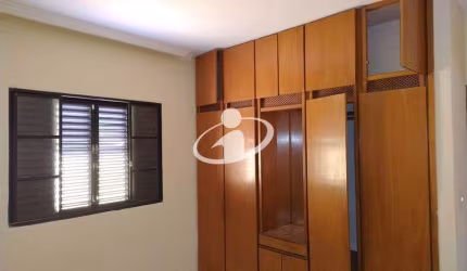 Casa com 5 quartos à venda no Brasil, Uberlândia , 357 m2 por R$ 1.500.000