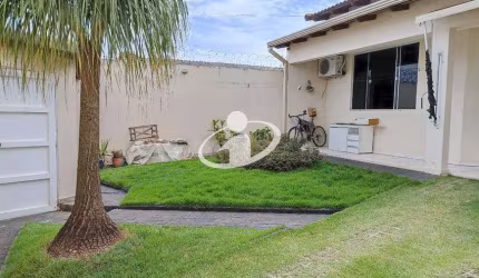 Casa com 4 quartos à venda no Brasil, Uberlândia , 310 m2 por R$ 890.000