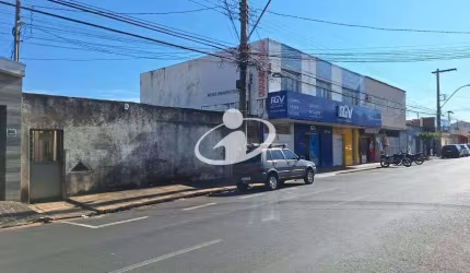 Casa com 3 quartos à venda no Martins, Uberlândia  por R$ 480.000