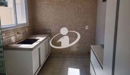 Casa em condomínio fechado com 3 quartos para alugar no Aclimação, Uberlândia  por R$ 10.000