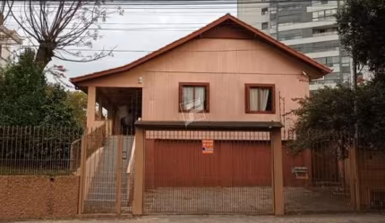Casa com 3 quartos para alugar no Sagrada Família, Caxias do Sul  por R$ 3.500