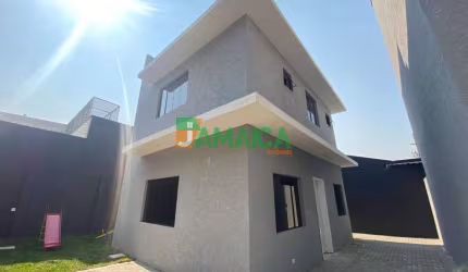 Sobrado novo à venda no Guabirotuba com 03 quartos - 5127