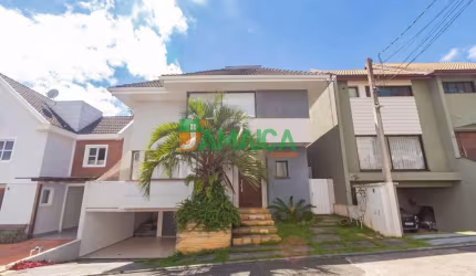 Sobrado de alto padrão para locação em Santa Felicidade com 04 quartos - 2607