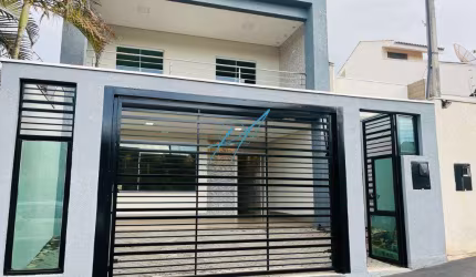Sobrado à venda em Maringá, Jardim Império do Sol, com 3 quartos, com 202 m²