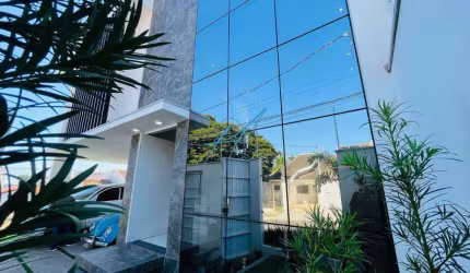 Sobrado à venda em Maringá, Jardim Imperial, com 3 suítes, com 280 m²