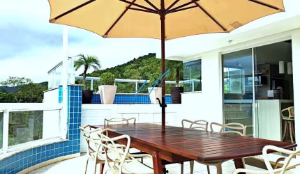 Cobertura à venda em Bombinhas, Distrito de Canto Grande, com 3 suítes, com 139.2 m²