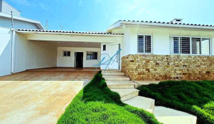 Casa à venda em Maringá, Zona 05, com 4 quartos, com 327.93 m²