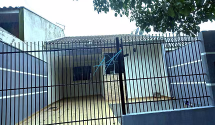Casa à venda em Maringá, Jardim Andrade, com 3 quartos, com 70 m²