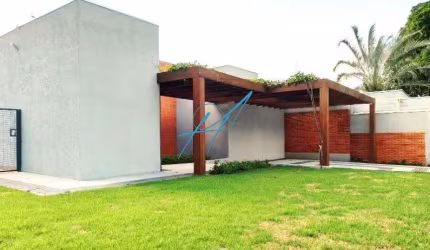 Casa à venda em Maringá, Zona 02, com 3 suítes, com 310 m²