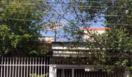 Imóvel com localização estratégica para negócios de varejo. Bairro: Alto