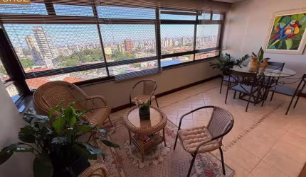 Apartamento amplo, 3 dormitórios, andar alto, com linda vista panorâmica. Bairro Jardim Elite