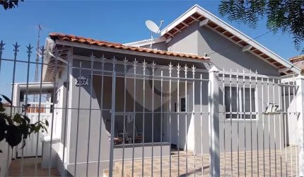 Casa com 3 quartos à venda em Centro - SP