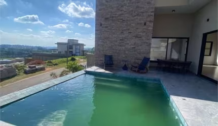 Condomínio com 4 quartos à venda em Monte Alegre - SP