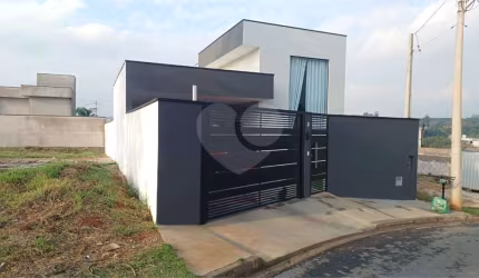 Casa com 3 quartos à venda em Pinheirinho - SP