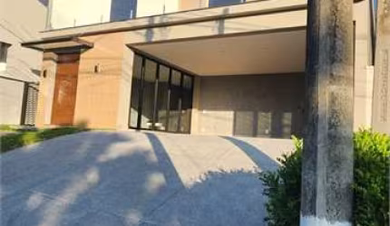 Condomínio com 3 quartos à venda em Pinheirinho - SP