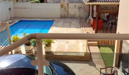 Condomínio com 3 quartos à venda em Vista Alegre - SP