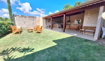 Casa com 4 quartos à venda em Santa Cândida - SP