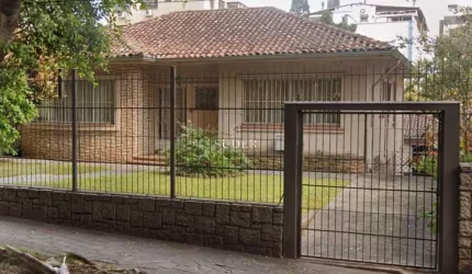Casa com 4 quartos à venda na Rua Eça de Queiroz, 843, Petrópolis, Porto Alegre por R$ 1.915.000