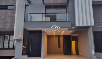 Casa em condomínio fechado com 3 quartos à venda na Rua Fernando de Noronha, --, Santa Cândida, Curitiba por R$ 1.290.000