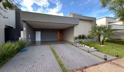 Casa com três suites no condomínio Cyrela