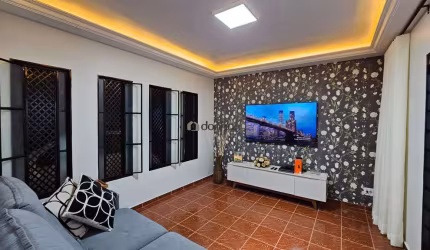 Casa à venda com 3 quartos, sendo uma suíte, garagem para 02 carros coberta. Bairro Manoel Mendes - Uberaba - MG