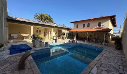 CASA 4 QUARTOS - SANTA MARIA