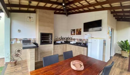 Casa à venda, 3 quartos, 3 suítes, 3 vagas, Jardim do Lago - Uberaba/MG