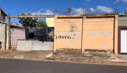 Lote a venda todo murado próximo a Av Nossa Senhora do Desterro